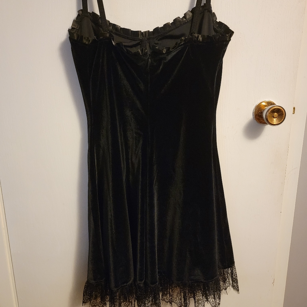 Velvet Dolls Kill Dress Size M - Picture 4 of 6